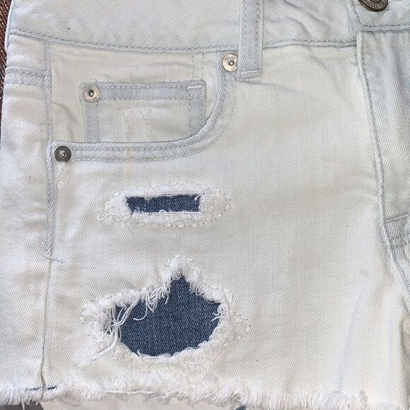 EUC AMERICAN EAGLE SIZE 8 DISTRESSED ANS PATCHED SHORTIE SHORTS - Picture 7 of 7